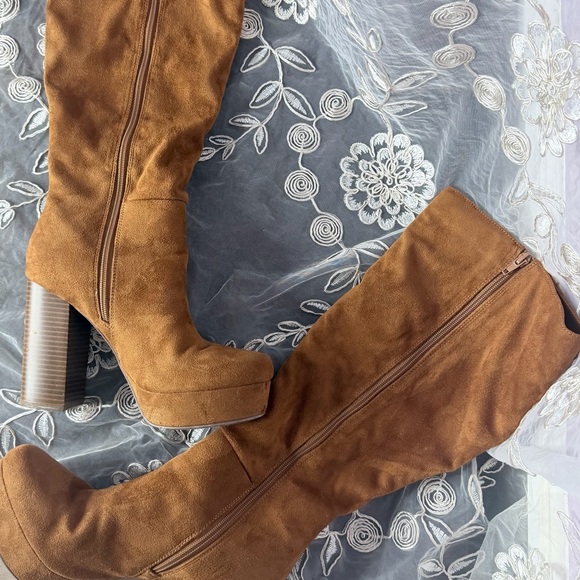 Elegant Wide Calf Tan Suede Platform Heeled Boots - Picture 15 of 15